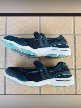 L.L. Bean Shoes - navy/white Mary Jane Sneakers